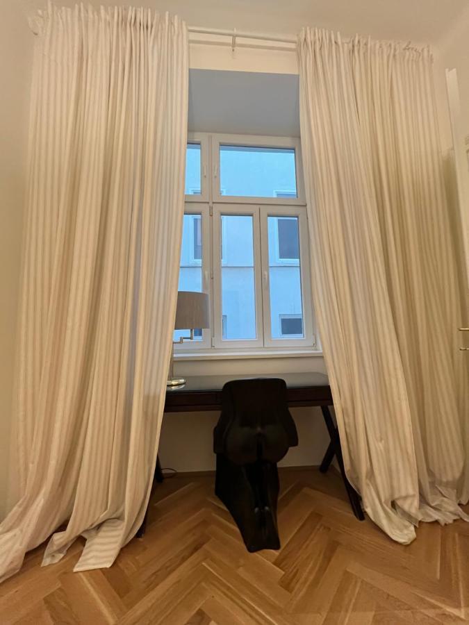 Zentrale Wohlfuehloase Apartamento Viena Exterior foto